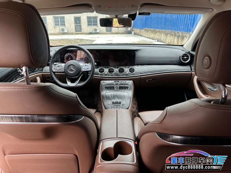 19年奔驰E轿车抵押车出售