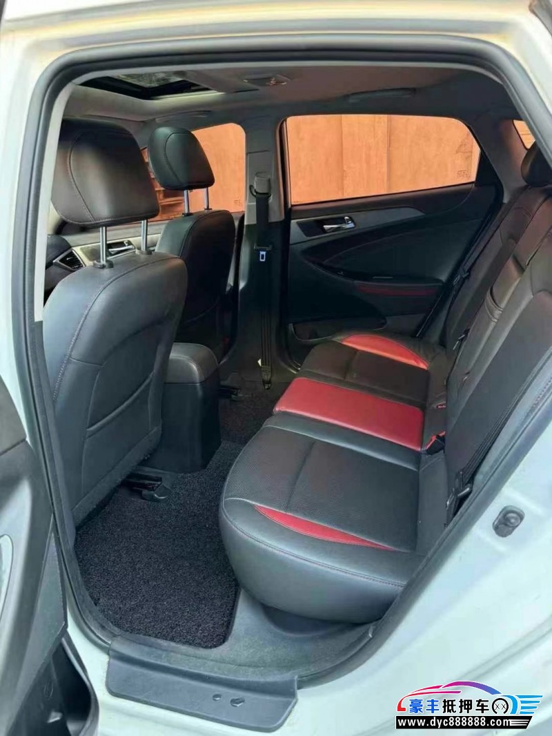 17年长安逸动轿车抵押车出售