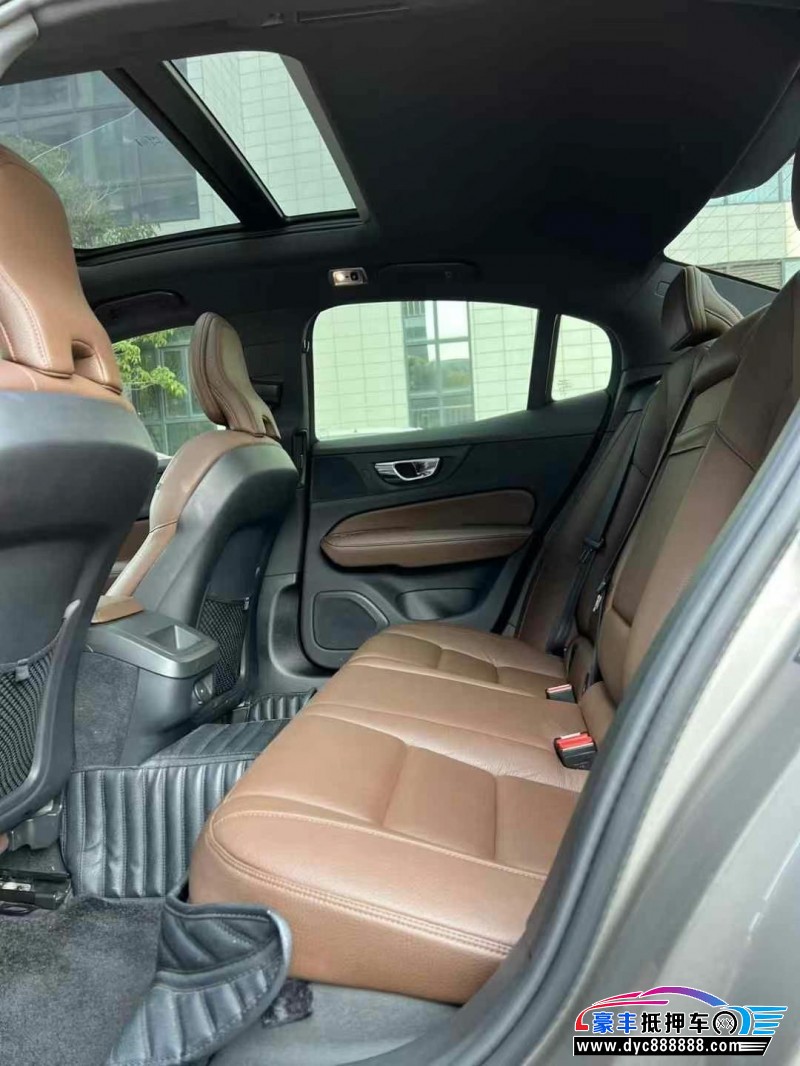 21年沃尔沃S60轿车抵押车出售