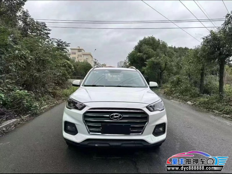 19年现代ix35轿车抵押车出售