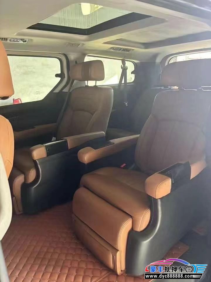 19年上汽大通EG10轿车抵押车出售