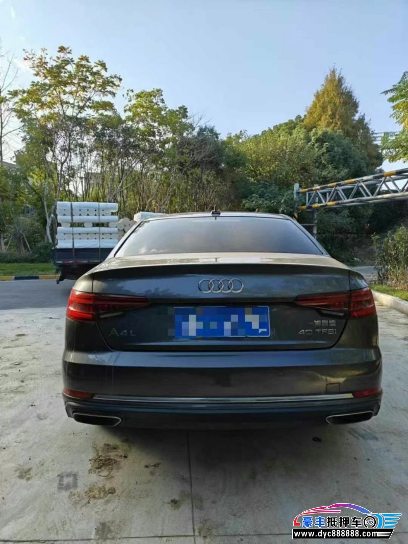 20年奥迪A4L轿车抵押车出售