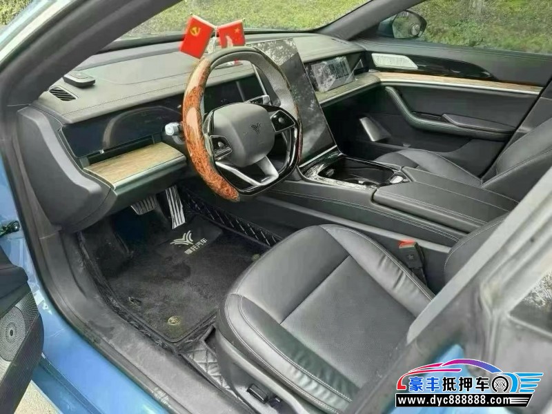 23年哪吒S轿车抵押车出售