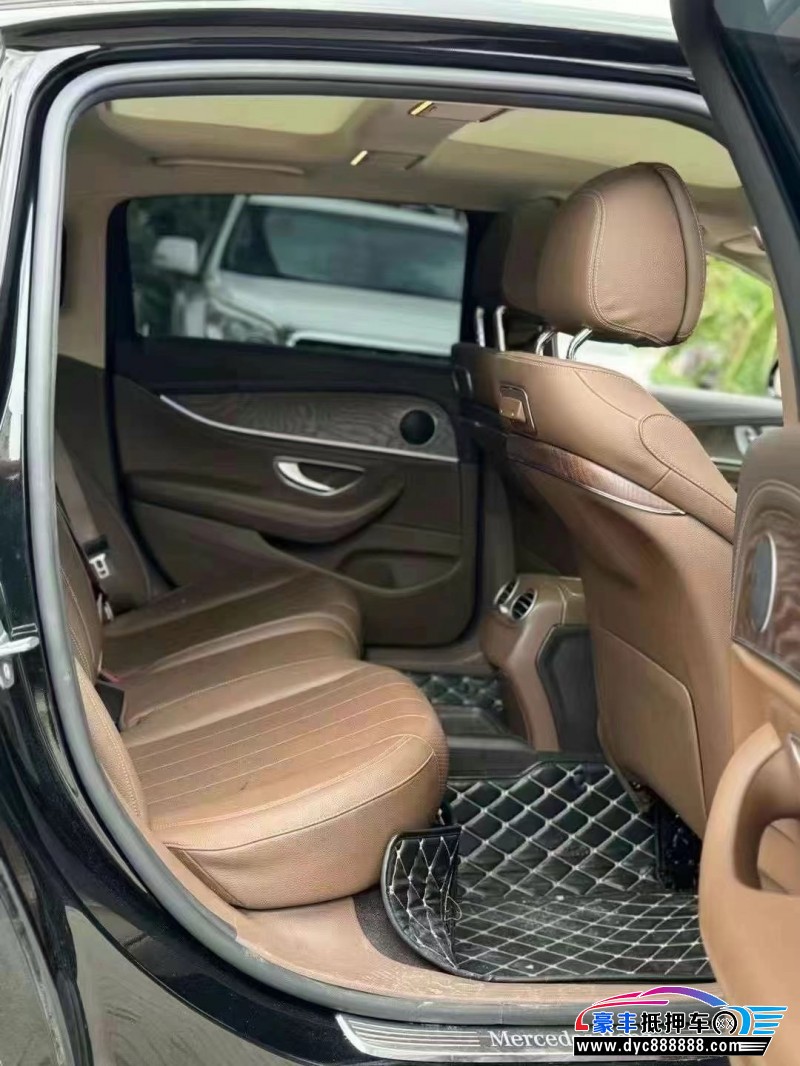 20年奔驰E轿车抵押车出售