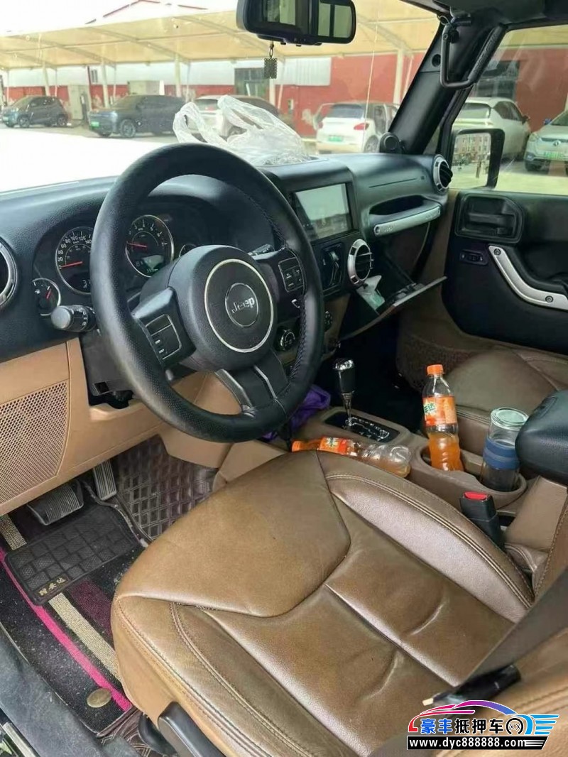 13年Jeep牧马人轿车抵押车出售