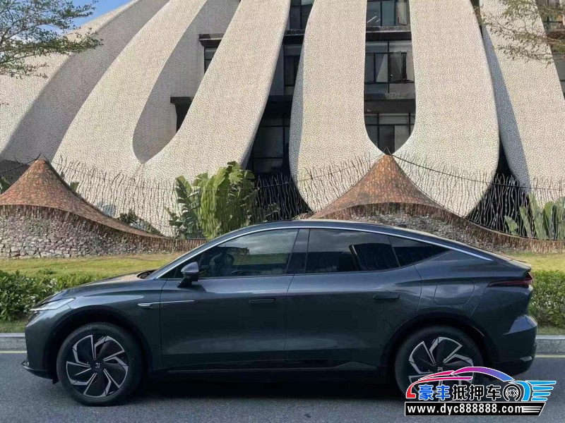 23年非凡R7轿车抵押车出售