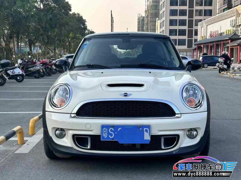 13年宝马MINI轿车抵押车出售