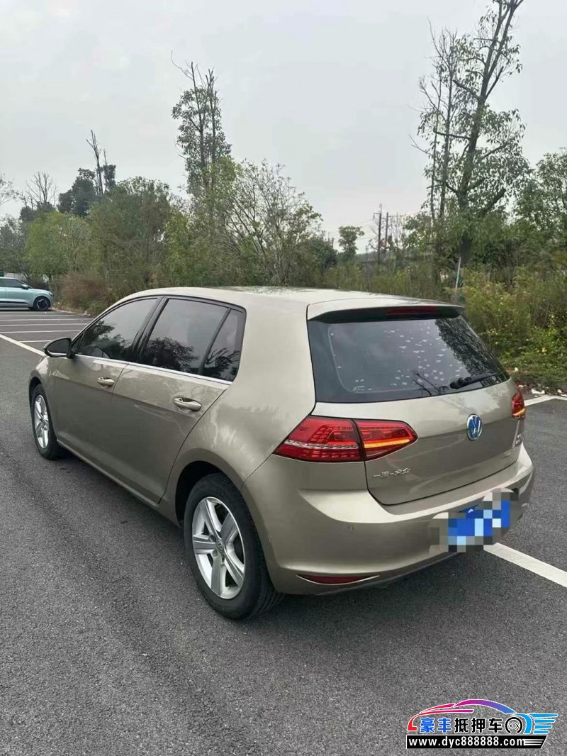 16年大众高尔夫轿车抵押车出售