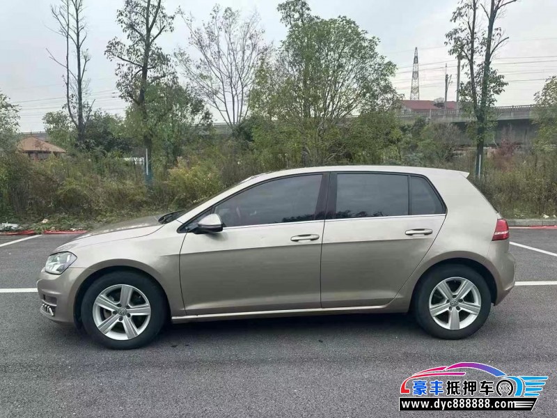 16年大众高尔夫轿车抵押车出售