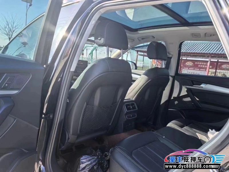 21年奥迪Q5轿车抵押车出售