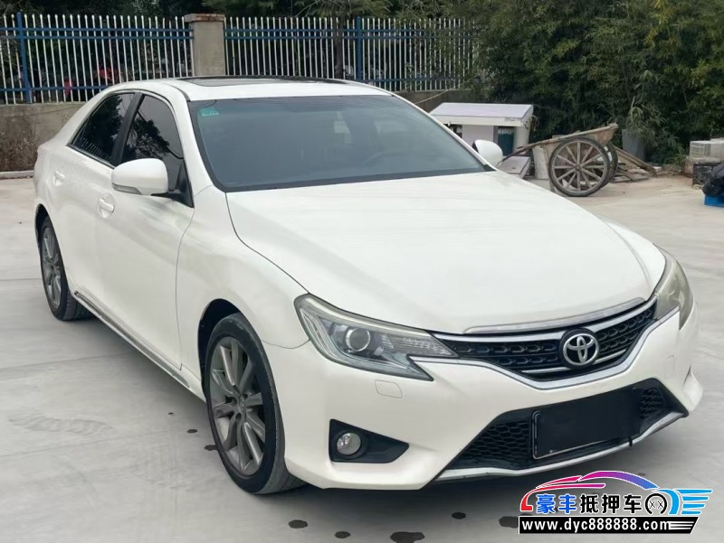 15年丰田锐志轿车抵押车出售
