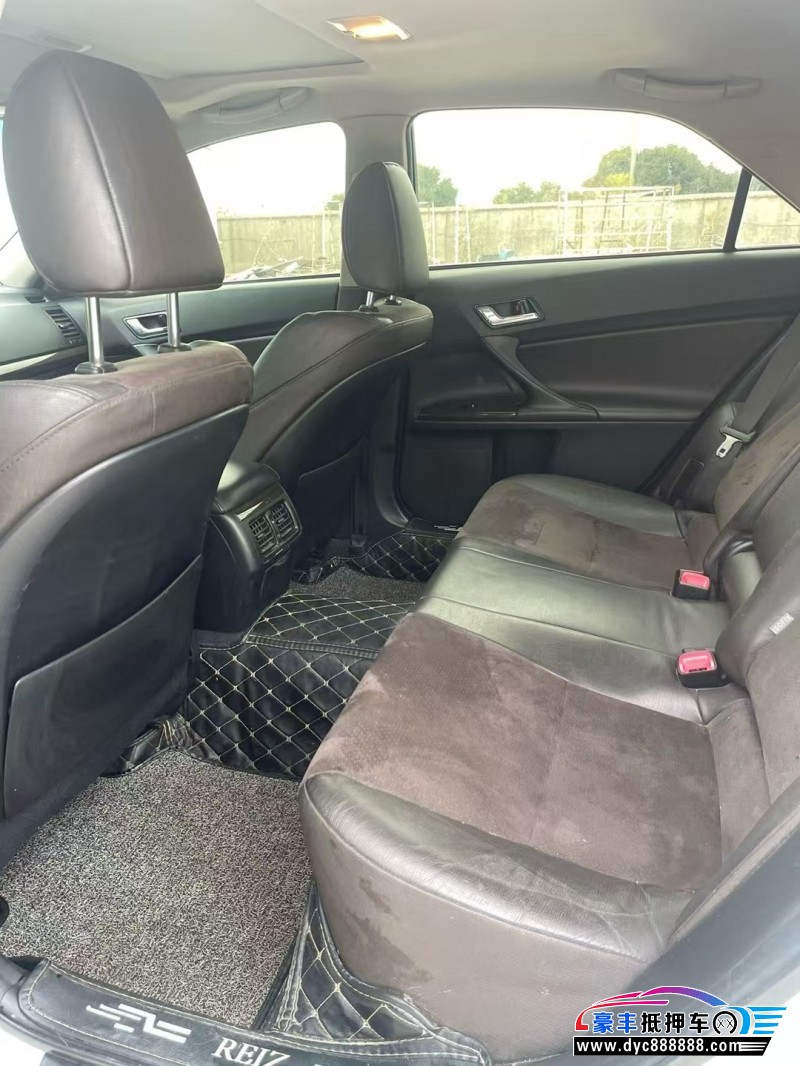 15年丰田锐志轿车抵押车出售