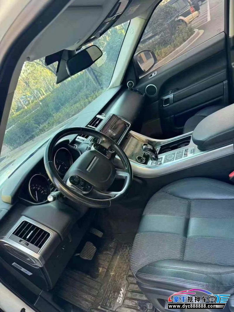 17年路虎揽胜运动轿车抵押车出售