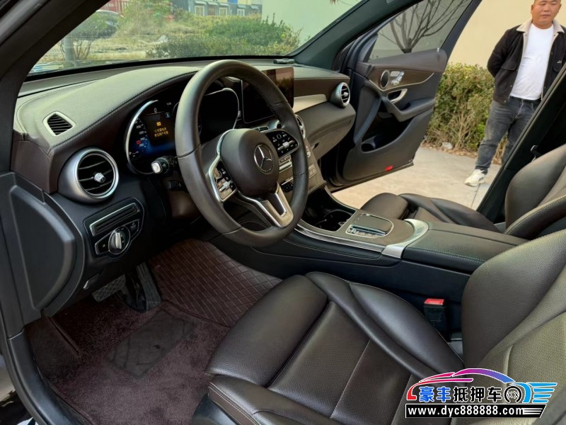 20年奔驰GLC轿车抵押车出售