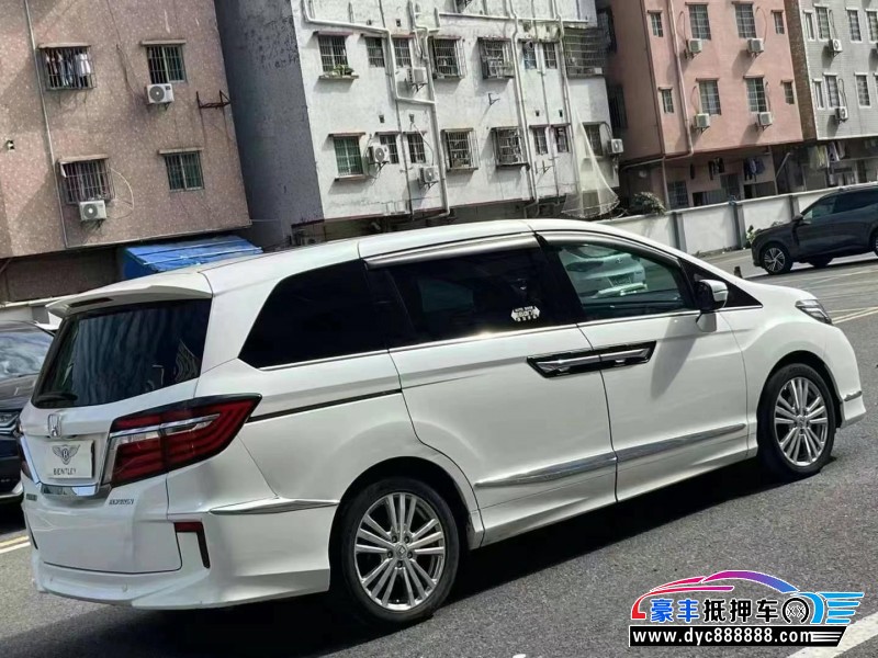 17年本田艾力绅轿车抵押车出售