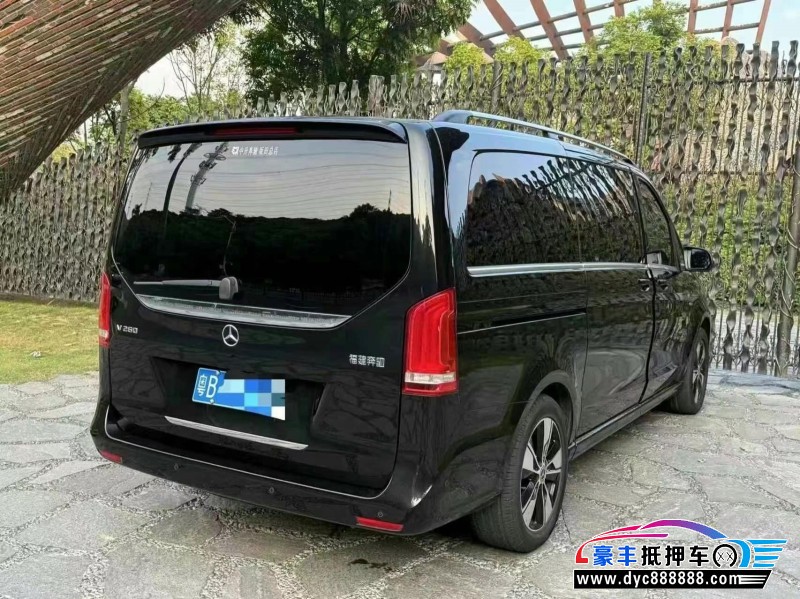 21年奔驰V轿车抵押车出售