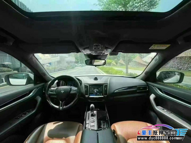 18年玛莎拉蒂莱万特轿车抵押车出售