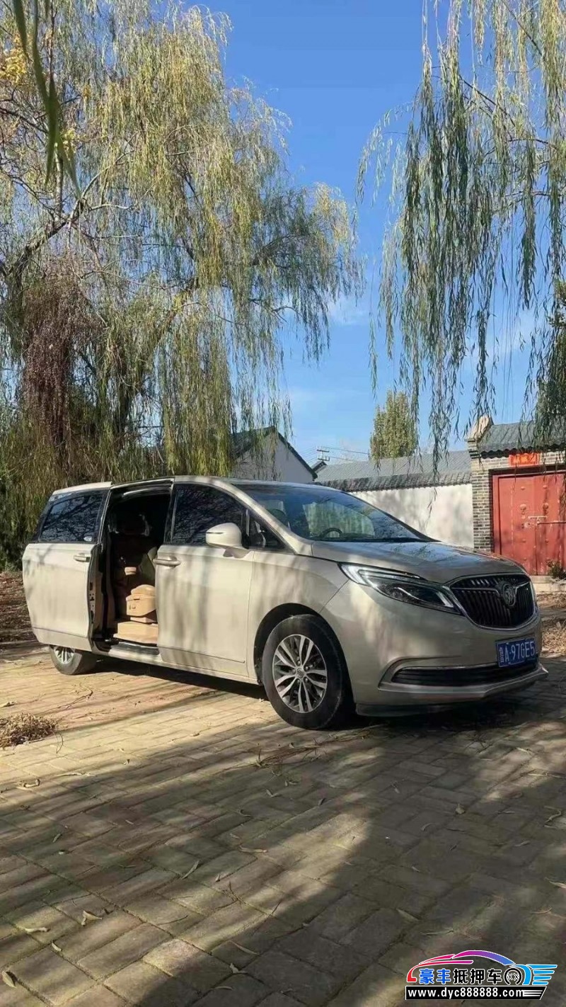 17年别克GL8轿车抵押车出售