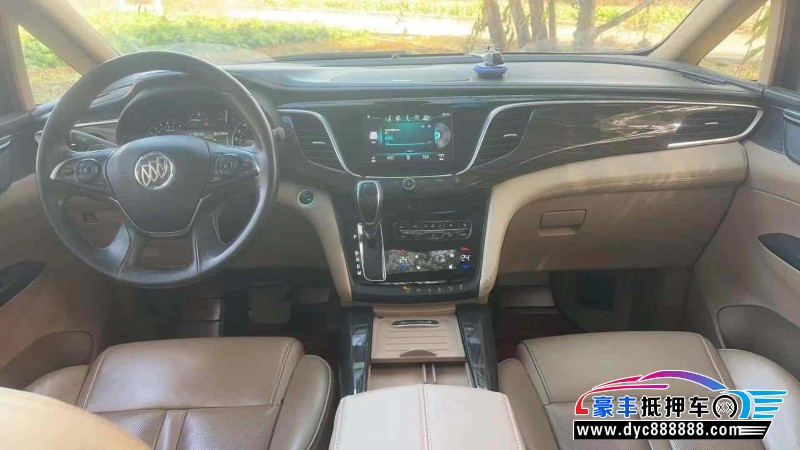 17年别克GL8轿车抵押车出售