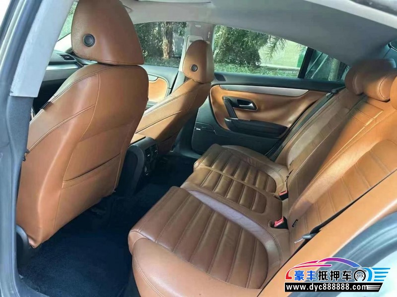 13年大众CC轿车抵押车出售