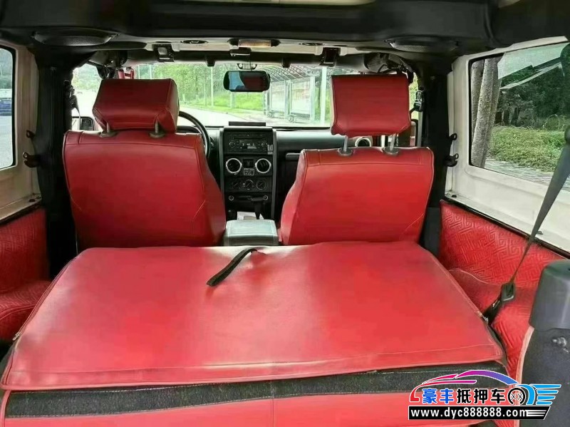 10年Jeep牧马人轿车抵押车出售