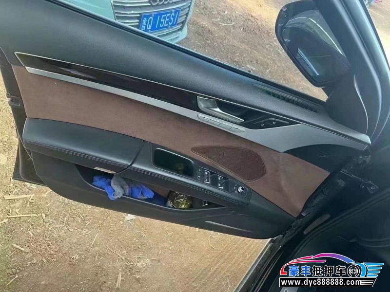 18年奥迪A8L轿车抵押车出售