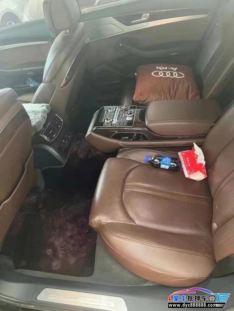 18年奥迪A8L轿车抵押车出售