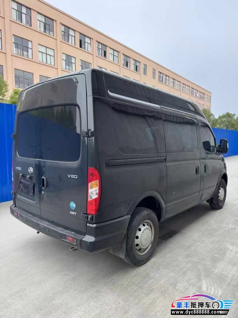 23年上汽大通V80轿车抵押车出售