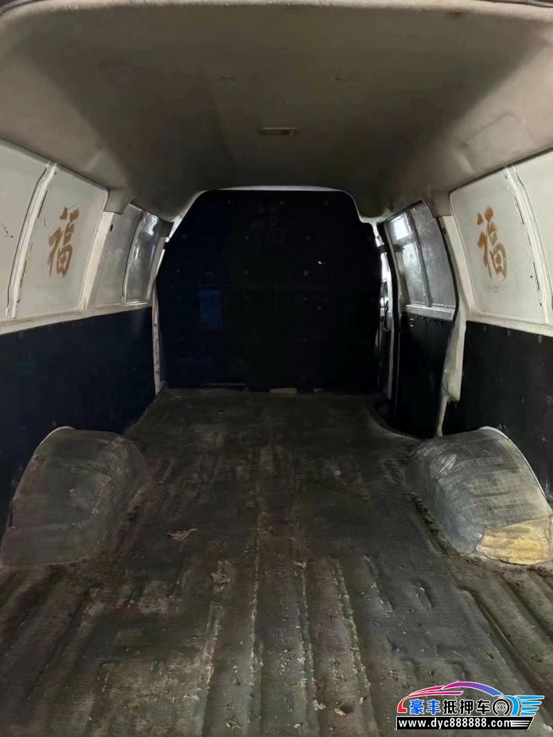 20年东风风行菱智轿车抵押车出售