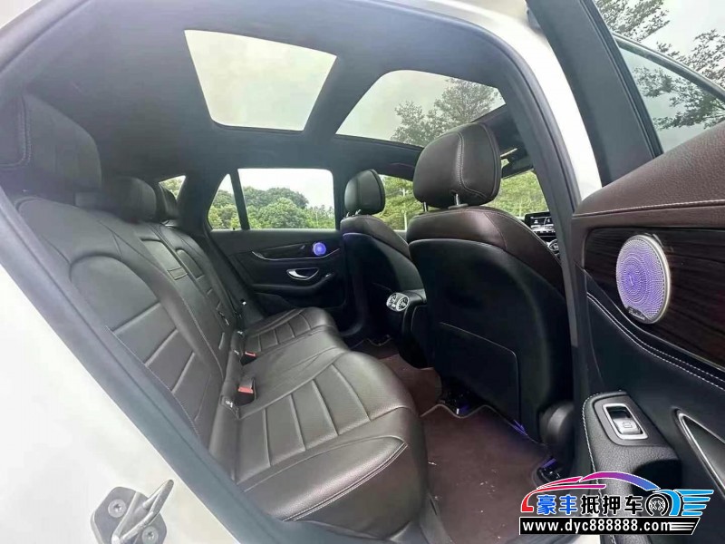 17年奔驰GLC轿车抵押车出售