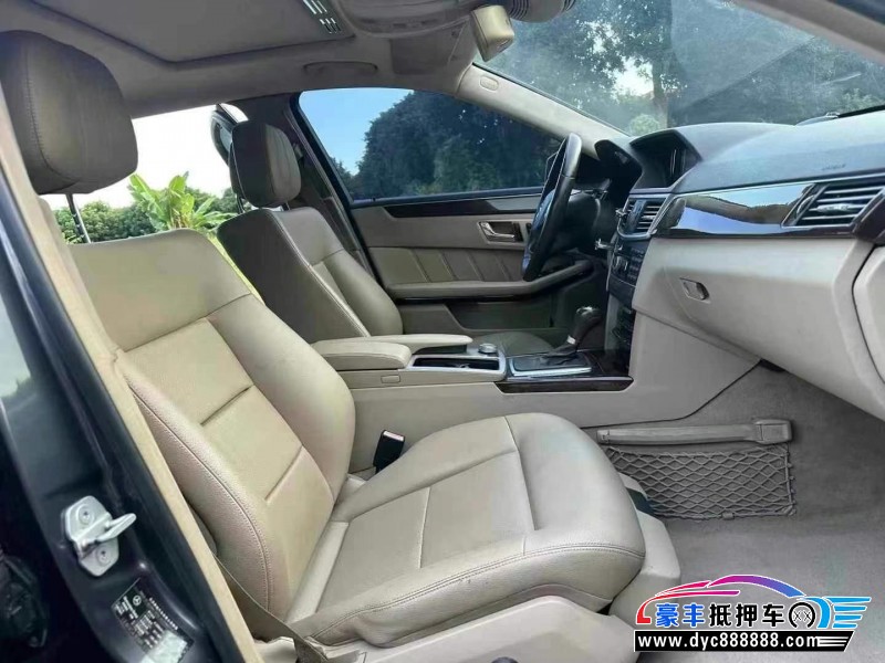 11年奔驰E轿车抵押车出售