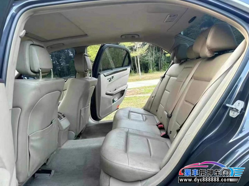 11年奔驰E轿车抵押车出售