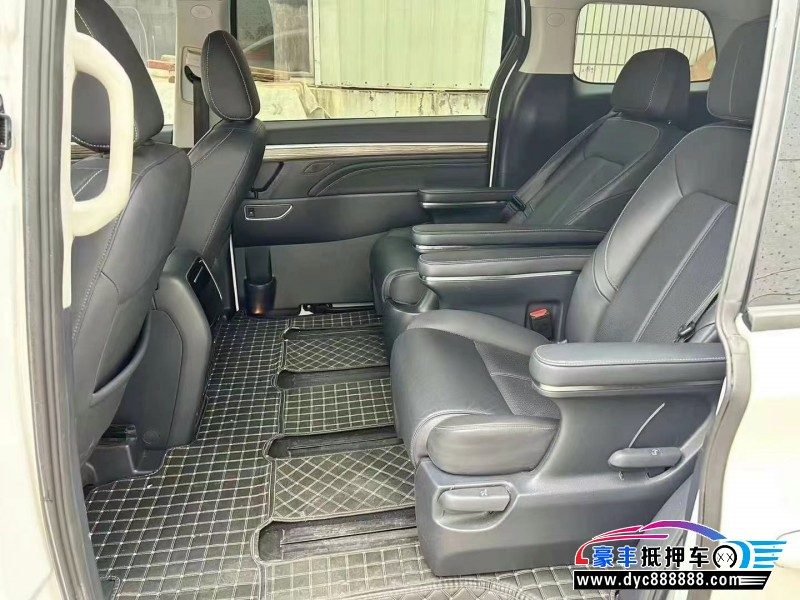 23年传祺M8轿车抵押车出售