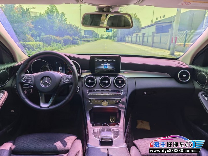 18年奔驰C轿车抵押车出售