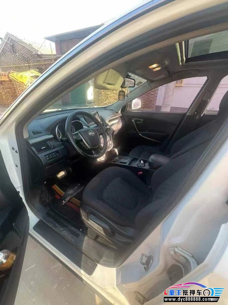 16年奔腾X80轿车抵押车出售