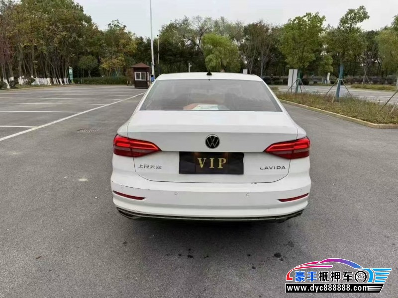 20年大众朗逸轿车抵押车出售