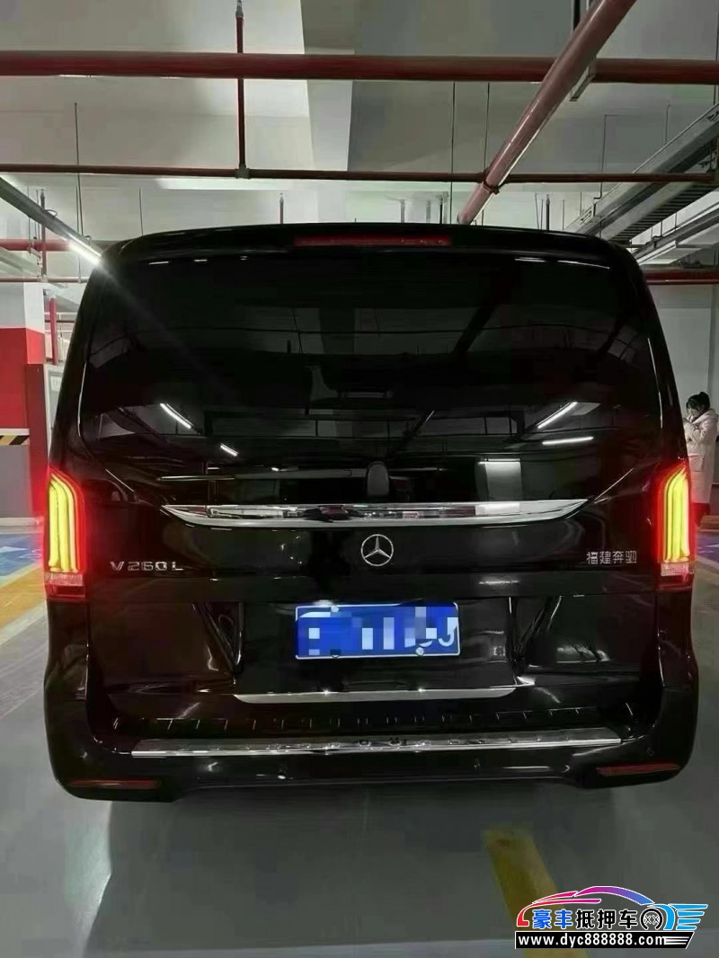 21年奔驰V轿车抵押车出售