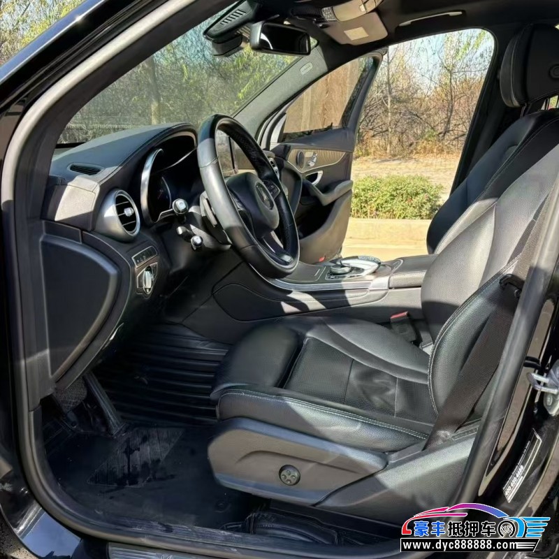 17年奔驰GLC轿车抵押车出售