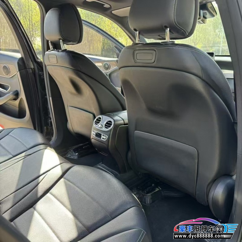 17年奔驰GLC轿车抵押车出售