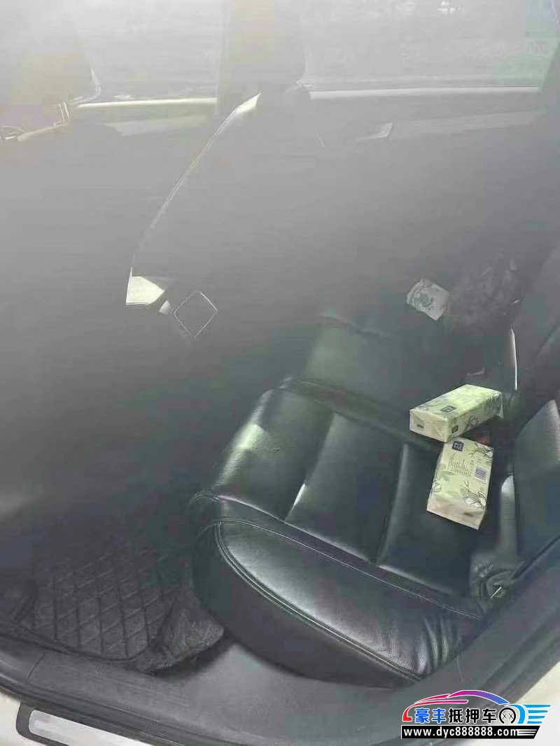 16年奥迪A4L轿车抵押车出售