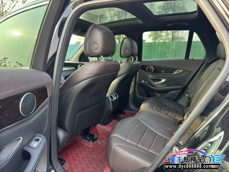 17年奔驰GLC轿车抵押车出售