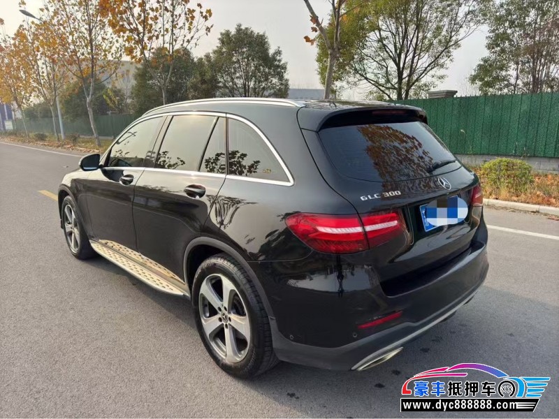 17年奔驰GLC轿车抵押车出售