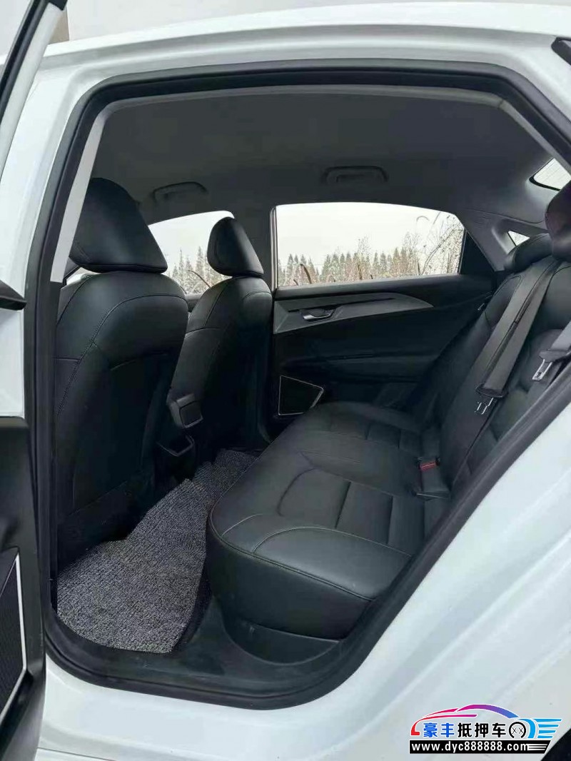 24年吉利几何轿车抵押车出售