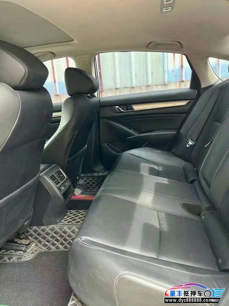 22年本田雅阁轿车抵押车出售