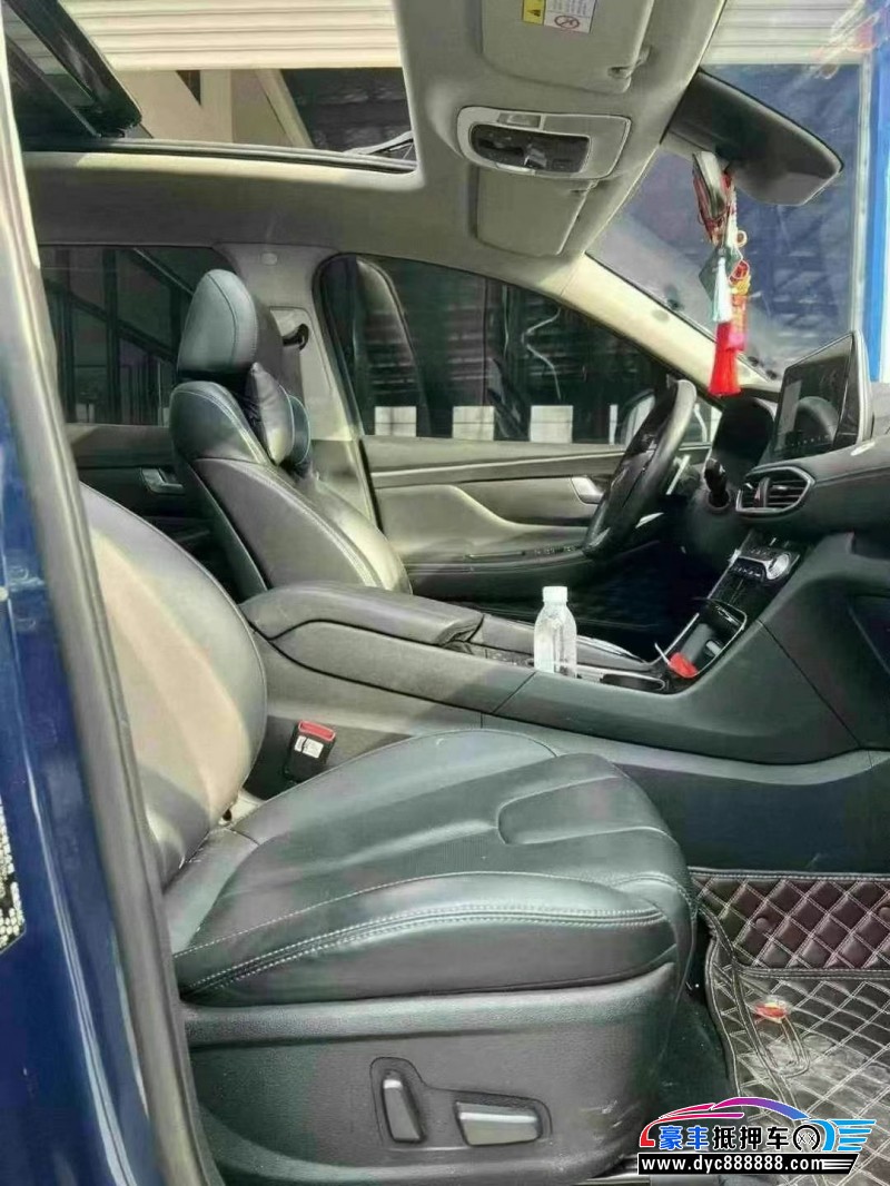 19年现代新胜达轿车抵押车出售