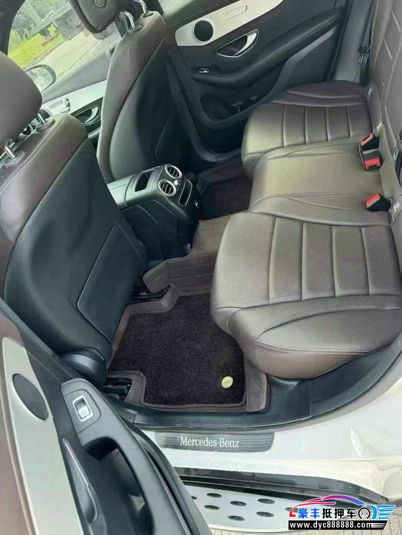 21年奔驰GLC轿车抵押车出售