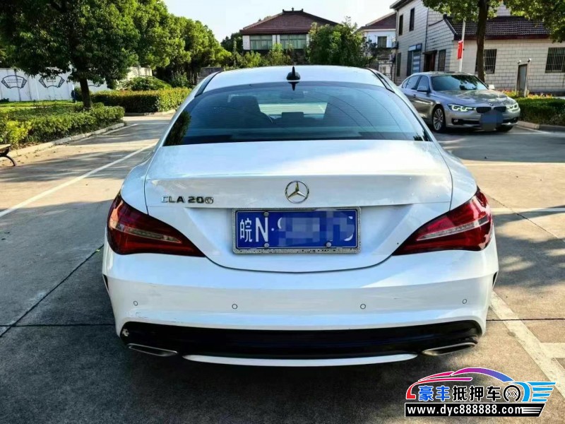 18年奔驰CLA轿车抵押车出售