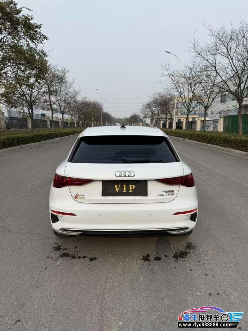 22年奥迪A3轿车抵押车出售