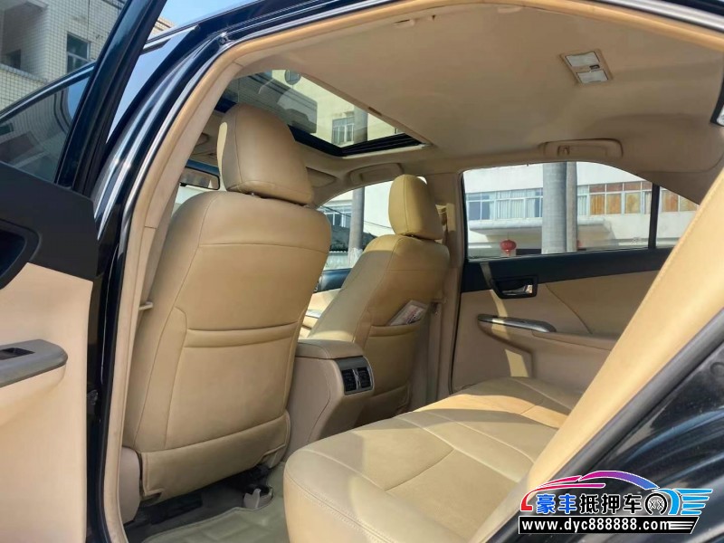 13年丰田凯美瑞轿车抵押车出售