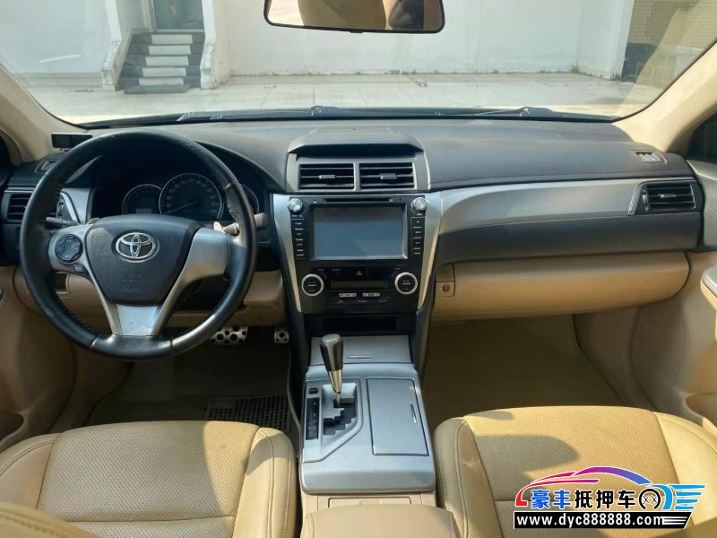 13年丰田凯美瑞轿车抵押车出售